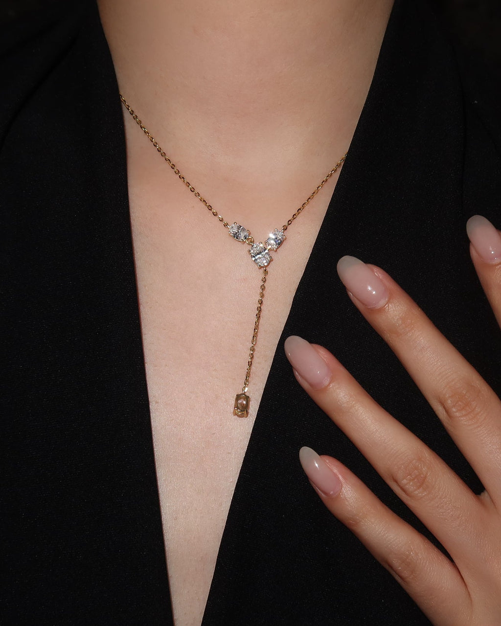 ISA NECKLACE