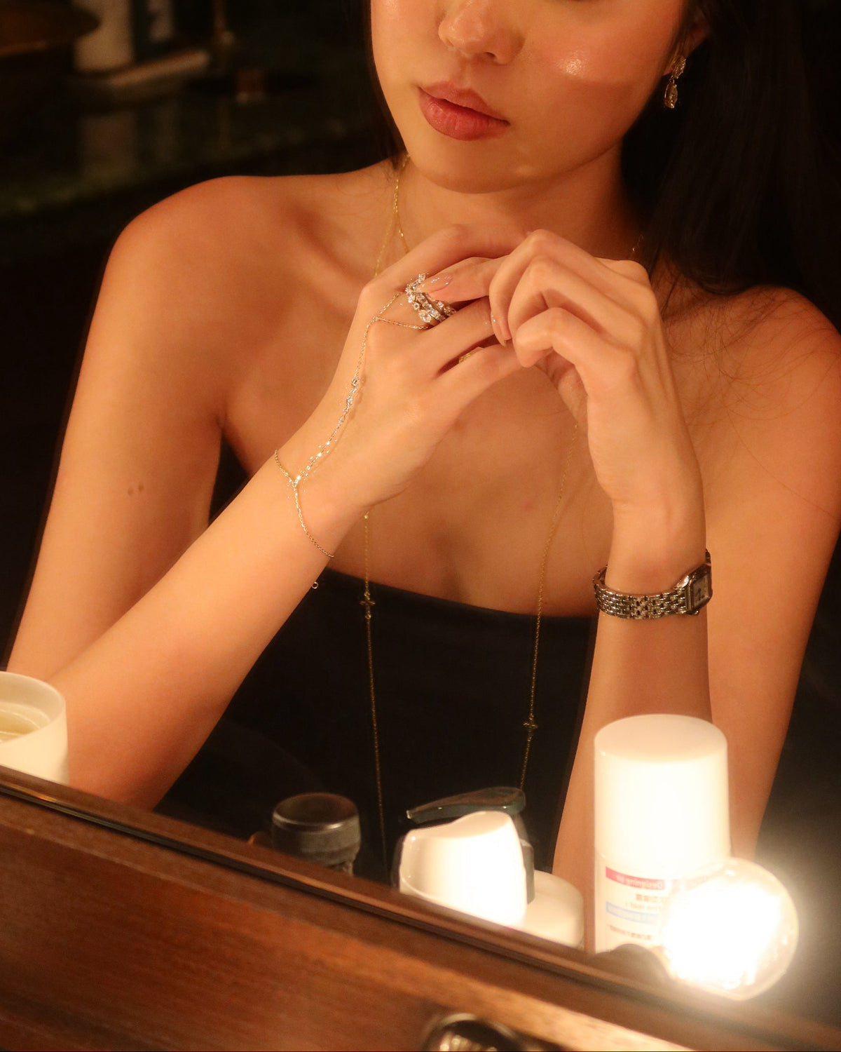 OLIVIA HAND CHAIN
